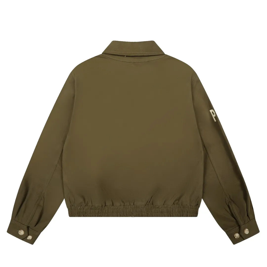 P300 top quality" Style number: 8101# (not off the shelves all year round) [Ralph Lauren/Ralph Lauren old cadre pony embroidered armband POLO jacket] ✅Ralph Lauren Ralph Lauren classic basic American retro old cadre goddess style jacket ✅Pure cotton high-gram heavy wash, soft, comfortable and tangible, upright and textured ✅Customized Vintage bronze double-open zipper head to restore the same quality as the cabinet version ✅This style: White/khaki color. There are waist patterns inside the threads of the collar and cuffs. Please note~ ✅Retro versatile jacket. The upper body is very flattering. Versatile model YYDS~ ✅Versatile for daily wear and work wear. ✅The upper body is simple and easy to wear. A must-have for goddess ootd. Good-looking clothes are never too picky. A must-have in the goddess' wardrobe. Size: S-XL. Color: White, yellow, red, navy, khaki, pink, light blue, olive green.